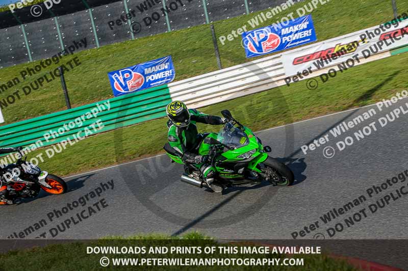 PJM Wedding Photography;enduro digital images;event digital images;eventdigitalimages;mallory park;mallory park photographs;mallory park trackday;mallory park trackday photographs;no limits trackdays;peter wileman photography;racing digital images;trackday digital images;trackday photos